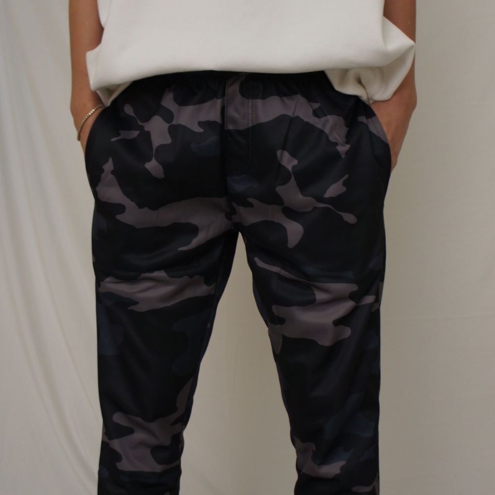 Kenneth Cole Men's Active Wear Pants Camouflage